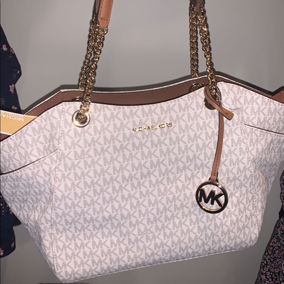 SOLD- Authentic Michael Kors Jet Set Tote Large NWT - Picture 3 of 4